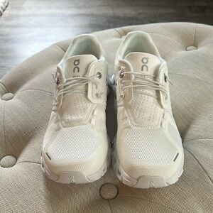 On Cloud 5 Running Sneakers